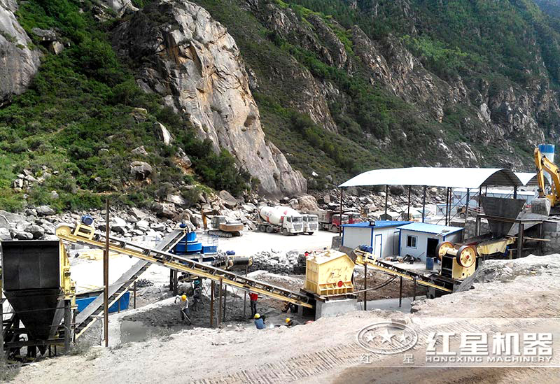 大型打沙場現(xiàn)場 大型打沙場現(xiàn)場