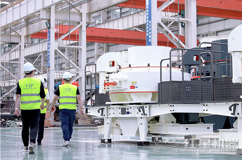 客戶來廠參觀整套石料制砂設(shè)備 客戶來廠參觀整套石料制砂設(shè)備
