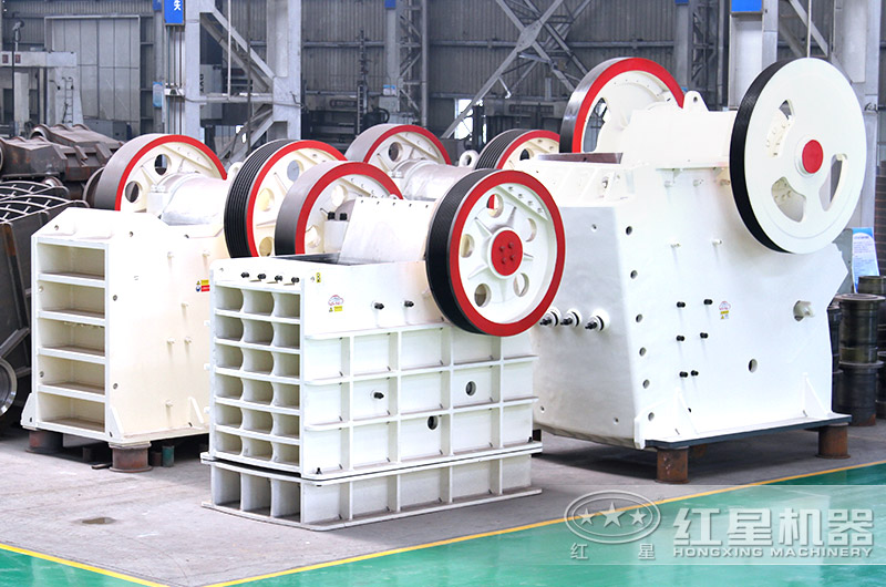 大型顎式破碎機(jī) 大型顎式破碎機(jī)