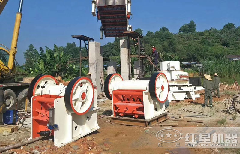 制砂機安裝現(xiàn)場 制砂機安裝現(xiàn)場