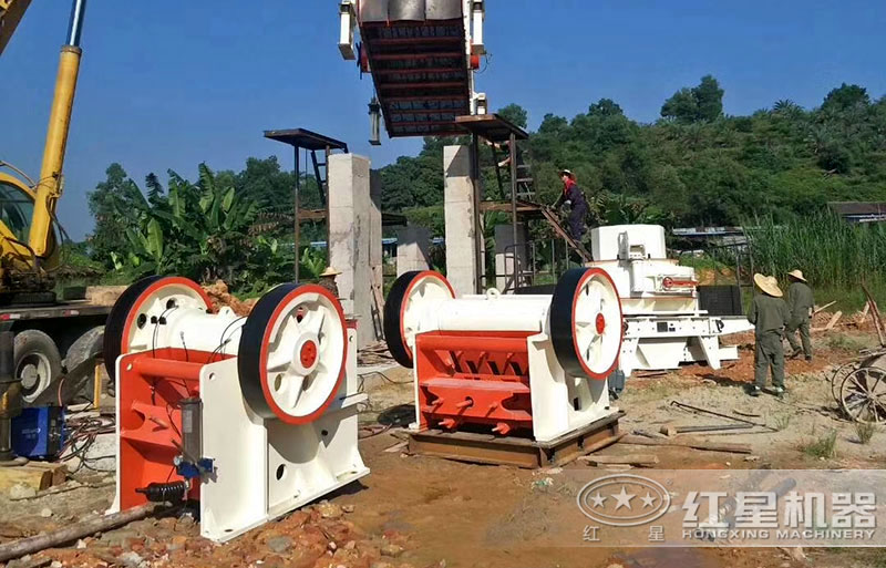 固定制砂設備安裝現(xiàn)場 固定制砂設備安裝現(xiàn)場