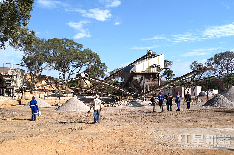大型石頭制沙現場 大型石頭制沙現場