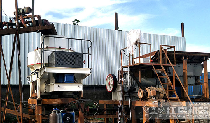 制砂現(xiàn)場 制砂現(xiàn)場