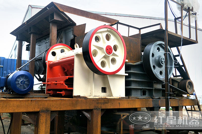 磷礦石破碎機作業(yè)現(xiàn)場 磷礦石破碎機作業(yè)現(xiàn)場