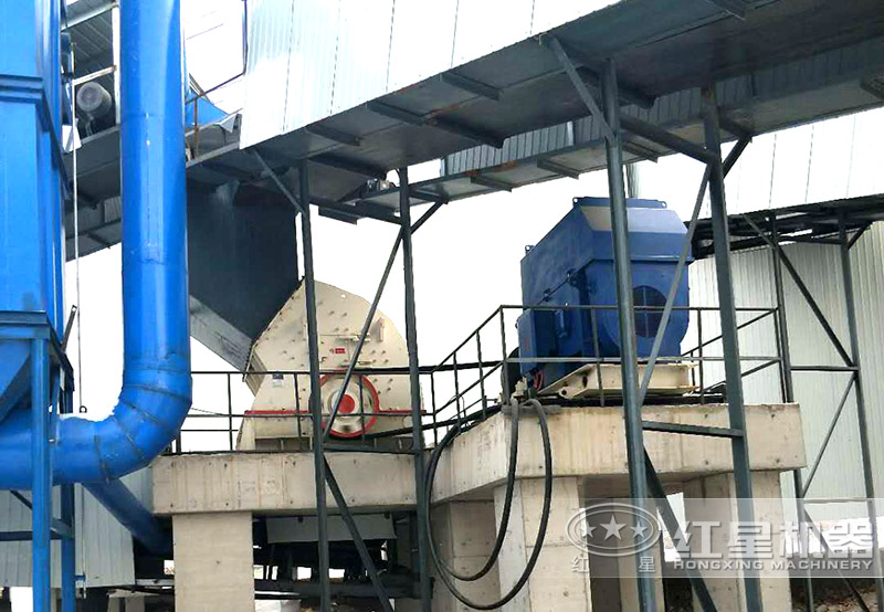 沙場(chǎng)設(shè)備現(xiàn)場(chǎng) 沙場(chǎng)設(shè)備現(xiàn)場(chǎng)