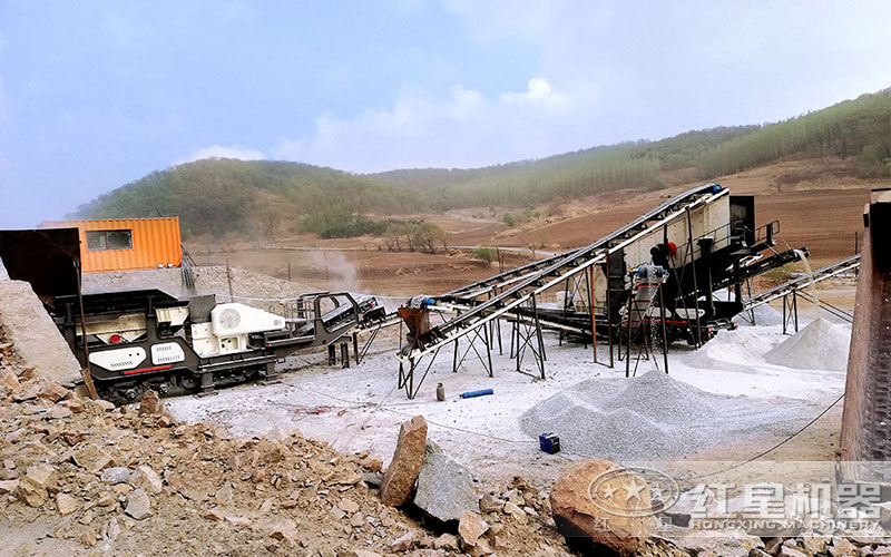 小型流動(dòng)打石子設(shè)備現(xiàn)場(chǎng) 小型流動(dòng)打石子設(shè)備現(xiàn)場(chǎng)