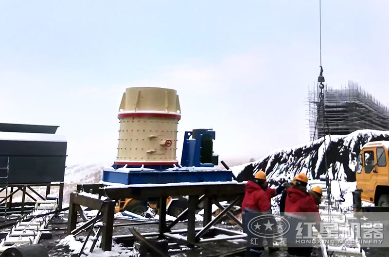 復(fù)合式破碎機現(xiàn)場指導(dǎo)作業(yè)圖 復(fù)合式破碎機現(xiàn)場指導(dǎo)作業(yè)圖