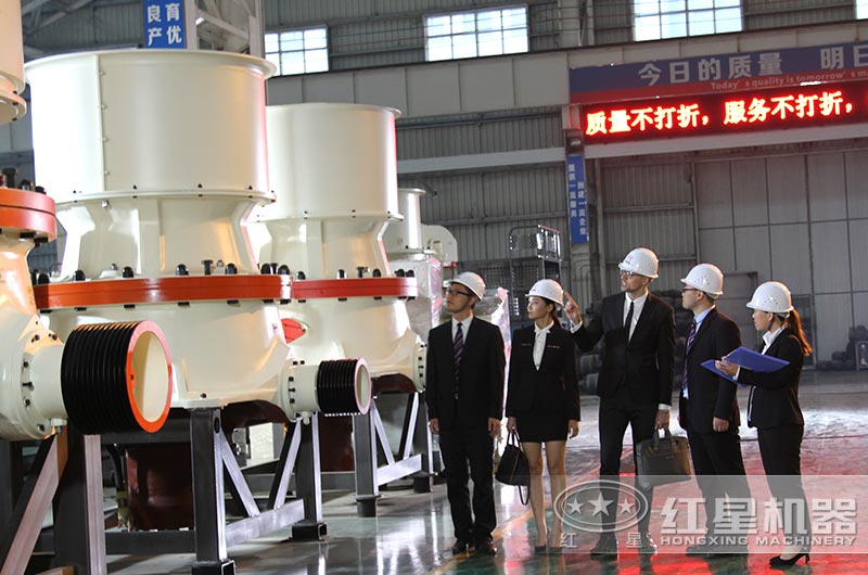 客戶來廠參觀考察石子機(jī) 客戶來廠參觀考察石子機(jī)