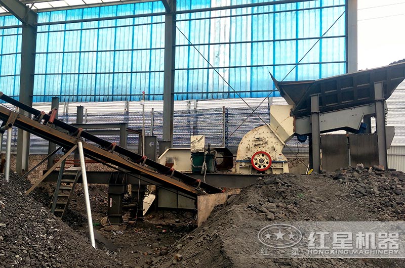 重錘式破碎機(jī)作業(yè)現(xiàn)場(chǎng) 重錘式破碎機(jī)作業(yè)現(xiàn)場(chǎng)