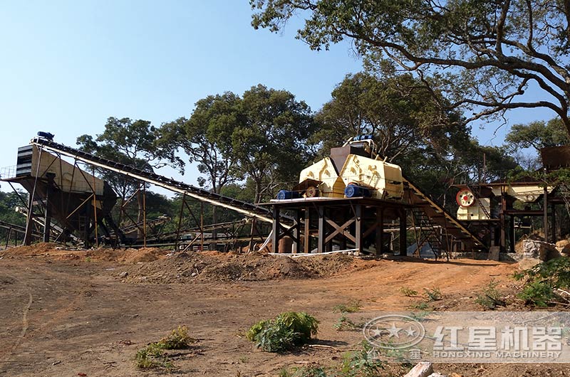 小型粉碎機(jī)作業(yè)現(xiàn)場(chǎng)圖片 小型粉碎機(jī)作業(yè)現(xiàn)場(chǎng)圖片