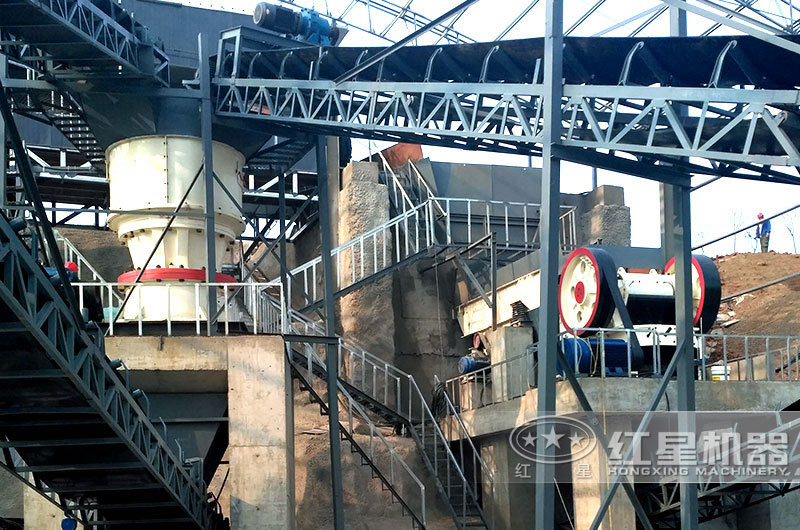 石料破碎機(jī)現(xiàn)場(chǎng)圖片 石料破碎機(jī)現(xiàn)場(chǎng)圖片