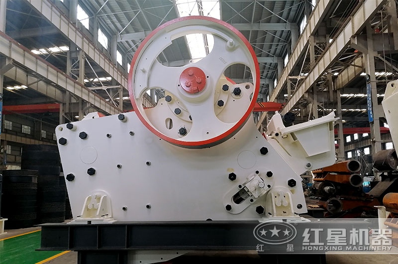 顎式破碎機(jī)車間實(shí)拍 顎式破碎機(jī)車間實(shí)拍