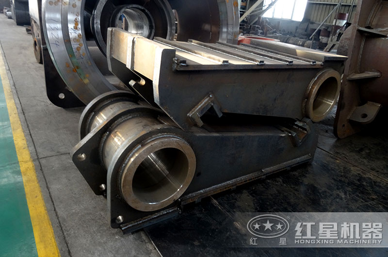 紅星顎式破碎機(jī)動顎實(shí)拍 紅星顎式破碎機(jī)動顎實(shí)拍