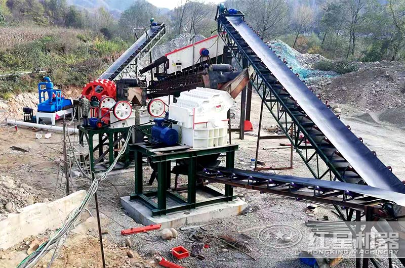 細(xì)碎機(jī)安裝現(xiàn)場圖 細(xì)碎機(jī)安裝現(xiàn)場圖