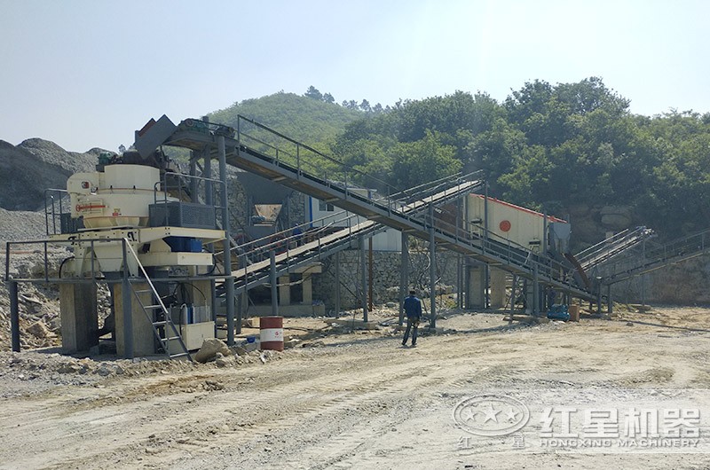 制砂生產(chǎn)現(xiàn)場(chǎng) 制砂生產(chǎn)現(xiàn)場(chǎng)