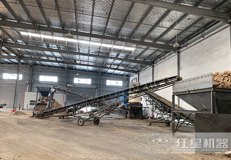 1750立軸破碎機(jī)現(xiàn)場(chǎng)實(shí)拍 1750立軸破碎機(jī)現(xiàn)場(chǎng)實(shí)拍