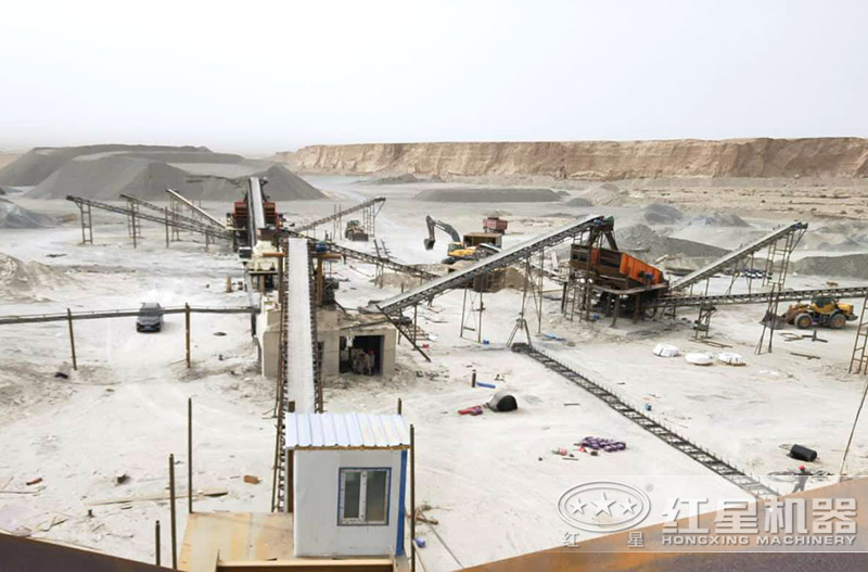 大型砸石機(jī)生產(chǎn)線 大型砸石機(jī)生產(chǎn)線