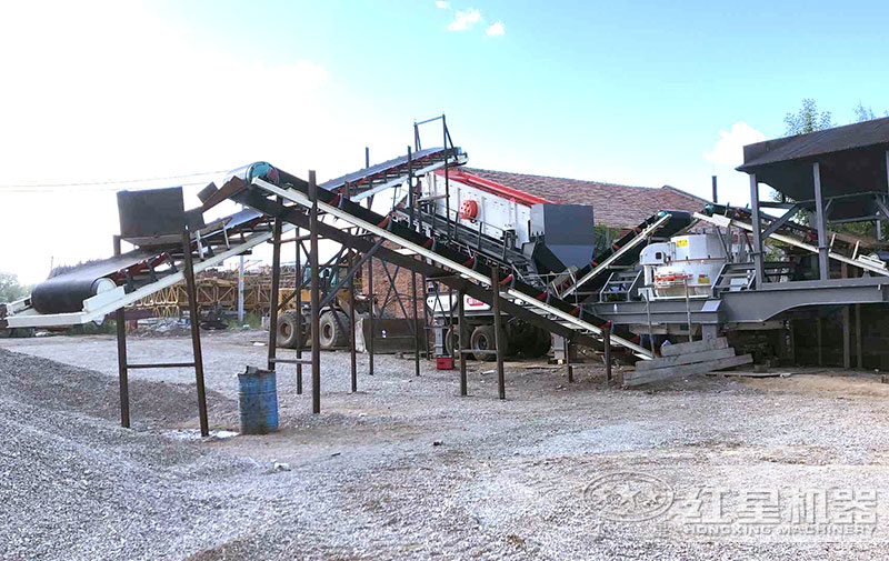 移動(dòng)式制砂機(jī)作業(yè)現(xiàn)場(chǎng) 移動(dòng)式制砂機(jī)作業(yè)現(xiàn)場(chǎng)