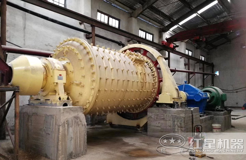 球磨機(jī)現(xiàn)場 球磨機(jī)現(xiàn)場