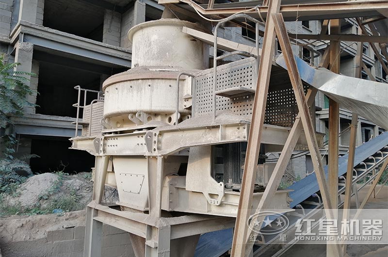 沖擊式制砂機現(xiàn)場 沖擊式制砂機現(xiàn)場