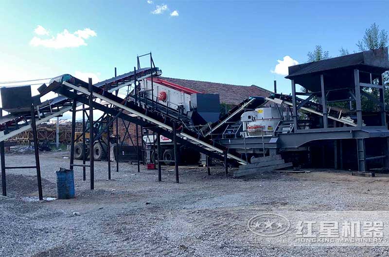 移動(dòng)式制砂機(jī)現(xiàn)場(chǎng)一 移動(dòng)式制砂機(jī)現(xiàn)場(chǎng)一